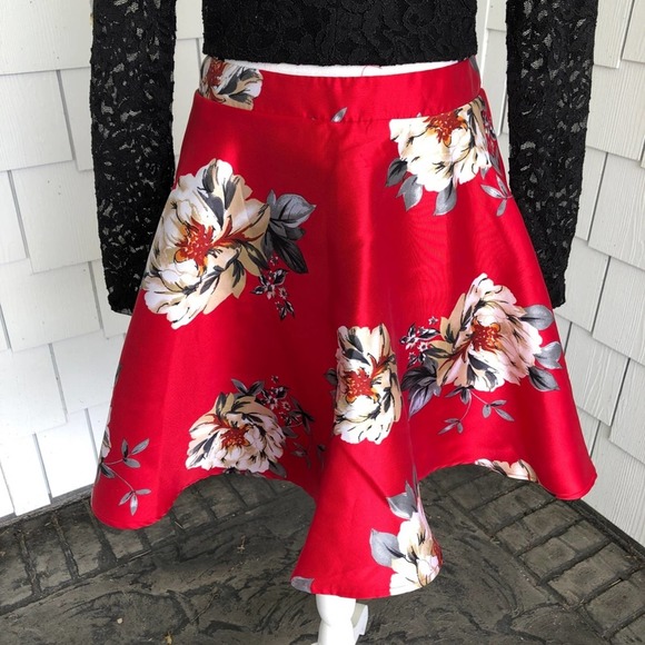 City Studio Women's Black/Red Top/Skirt Two Piece Mix & Match Set sz Jr's 3 - Picture 4 of 8
